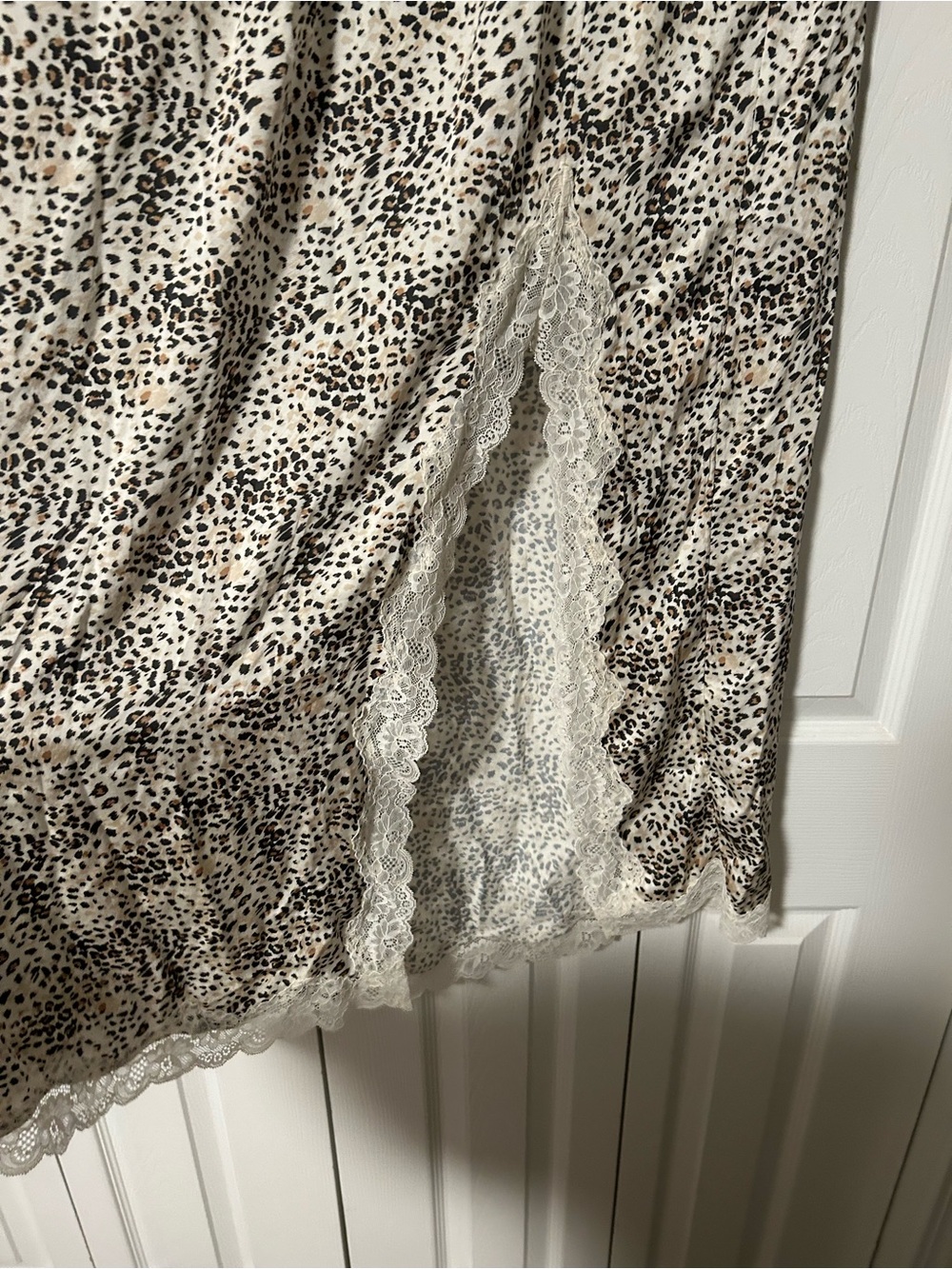 aerie satin slip midi maxi slit lace trim skirt cheetah leopard print cream xl - Picture 4 of 7